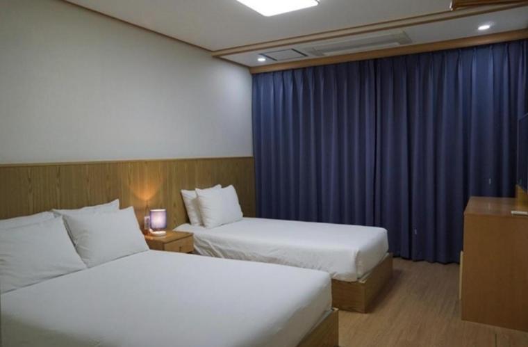 Soldongsan Stay Seogwipo Ngoại thất bức ảnh